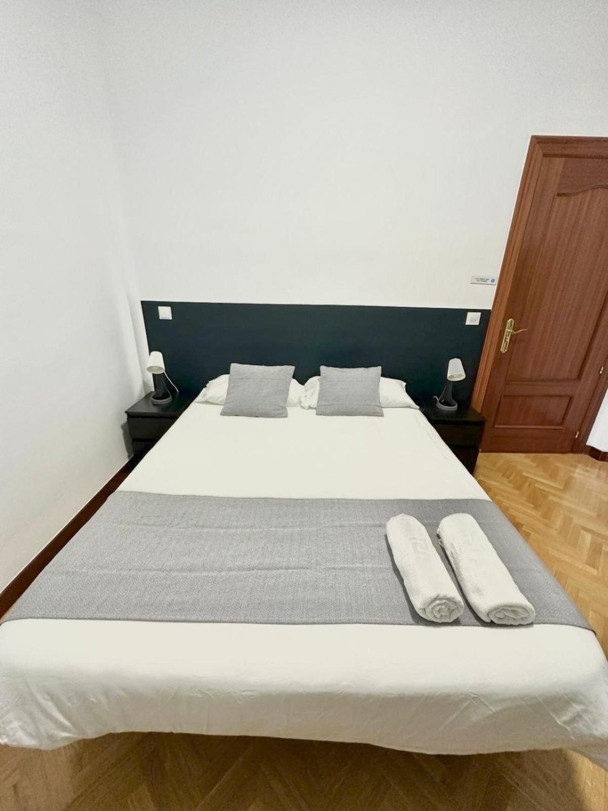 Ibiza Habitaciones Madrid Exterior photo