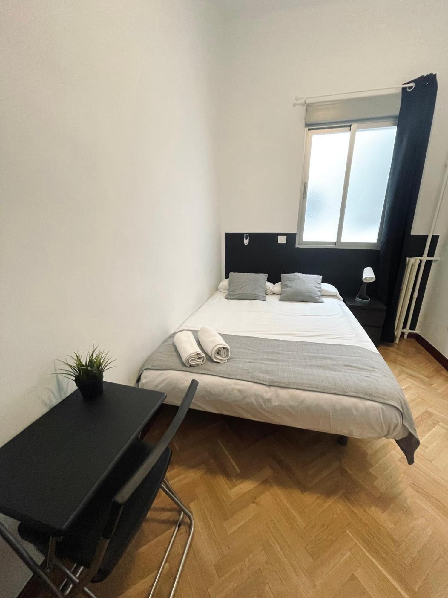 Ibiza Habitaciones Madrid Exterior photo